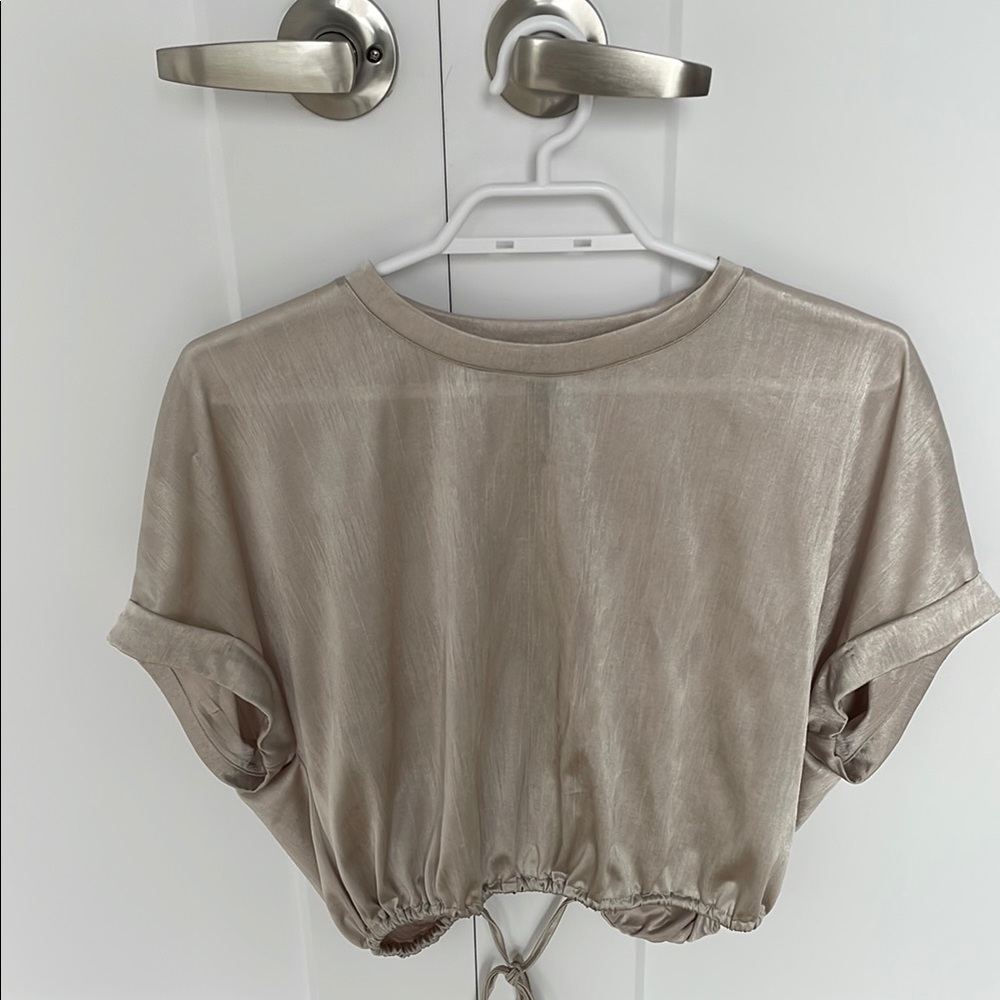 Dynamite Satin-Look Cropped Tie-Hem Top in Light Beige